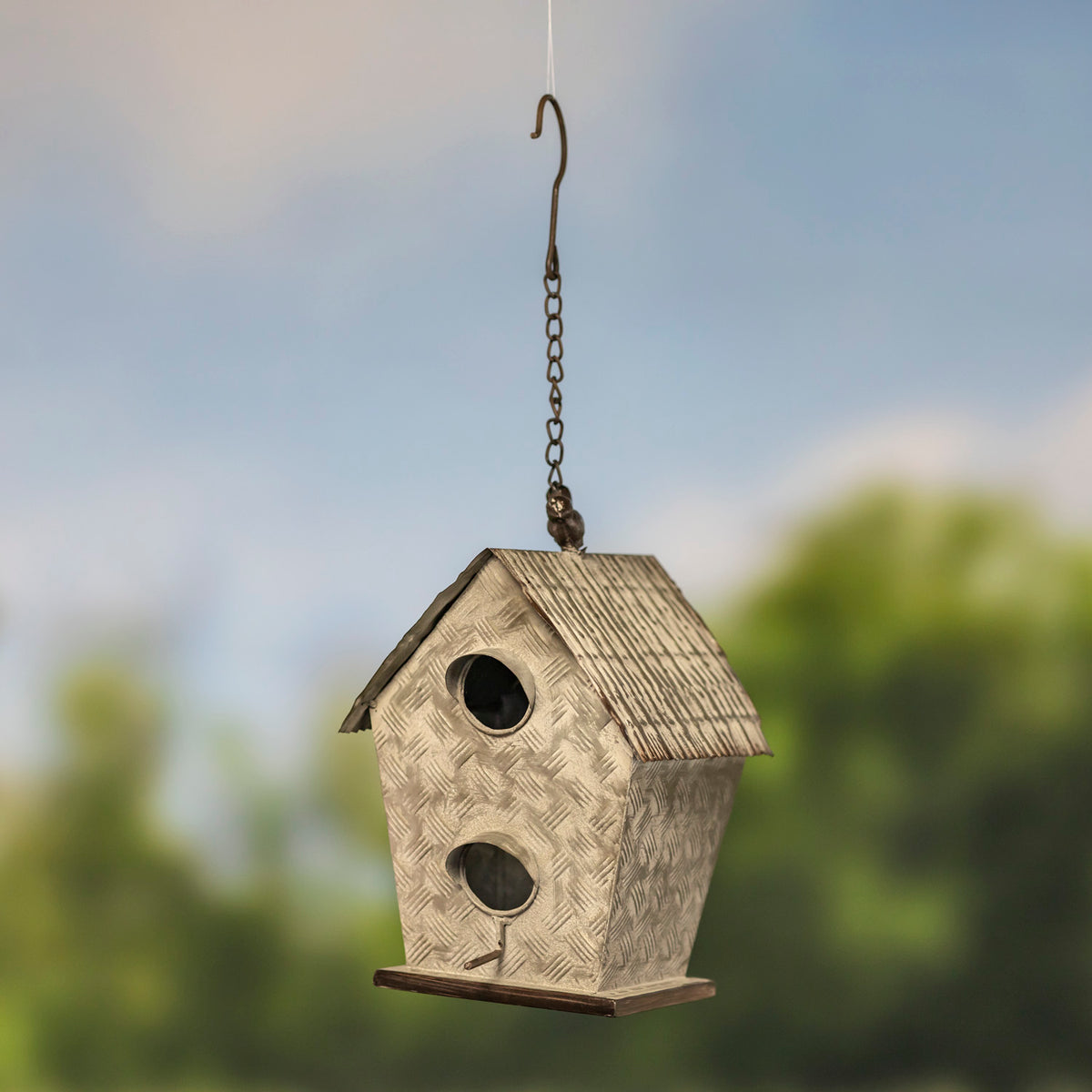 Hanging Galvanized Birdhouse "Bunglaow"