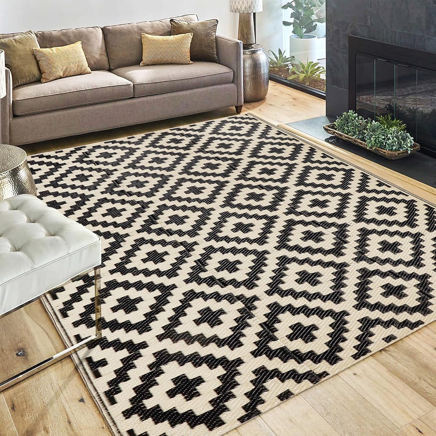 Waterproof Outdoor Rug 5x8 ft, Plastic Reversible Rug, Modern Area Rug, Large Floor Mat for Outdoors, RV, Patio, Backyard, Deck, Picnic, Beach, Camping, Black & Beige