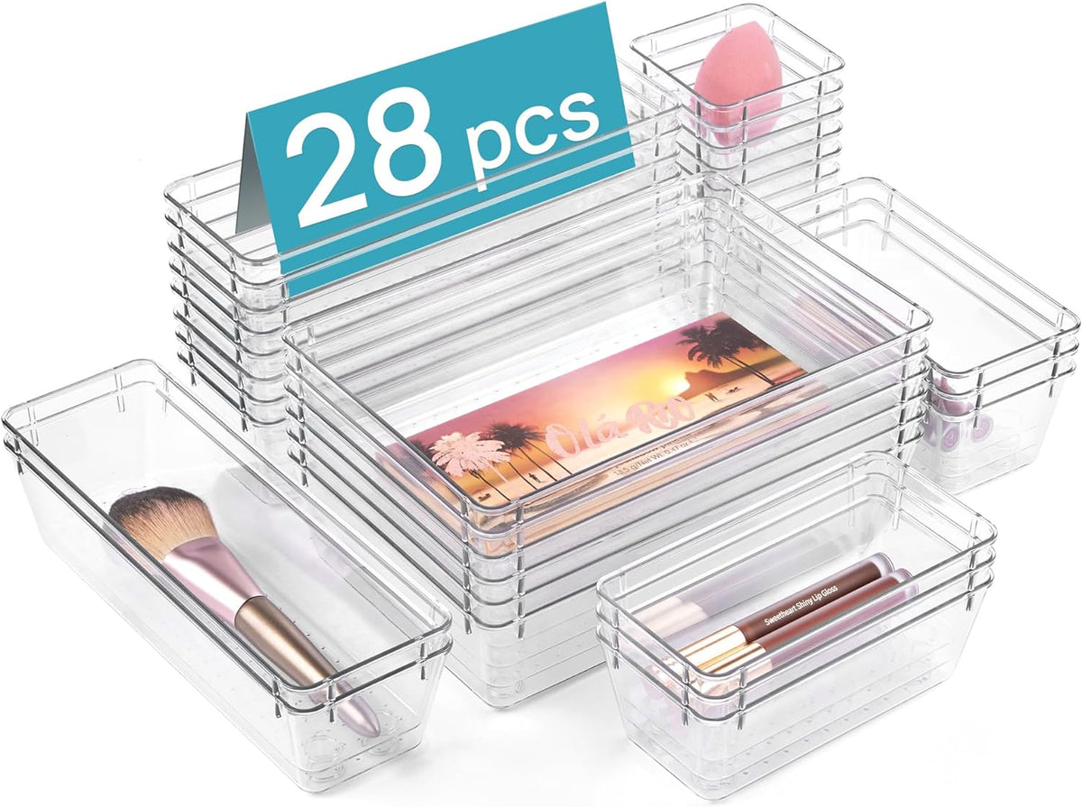 Stacked clear trays shown empty and with a few items, with a blue card reading quantity