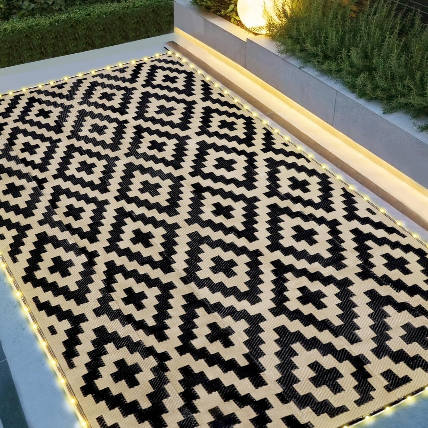 Waterproof Outdoor Rug 5x8 ft, Plastic Reversible Rug, Modern Area Rug, Large Floor Mat for Outdoors, RV, Patio, Backyard, Deck, Picnic, Beach, Camping, Black & Beige
