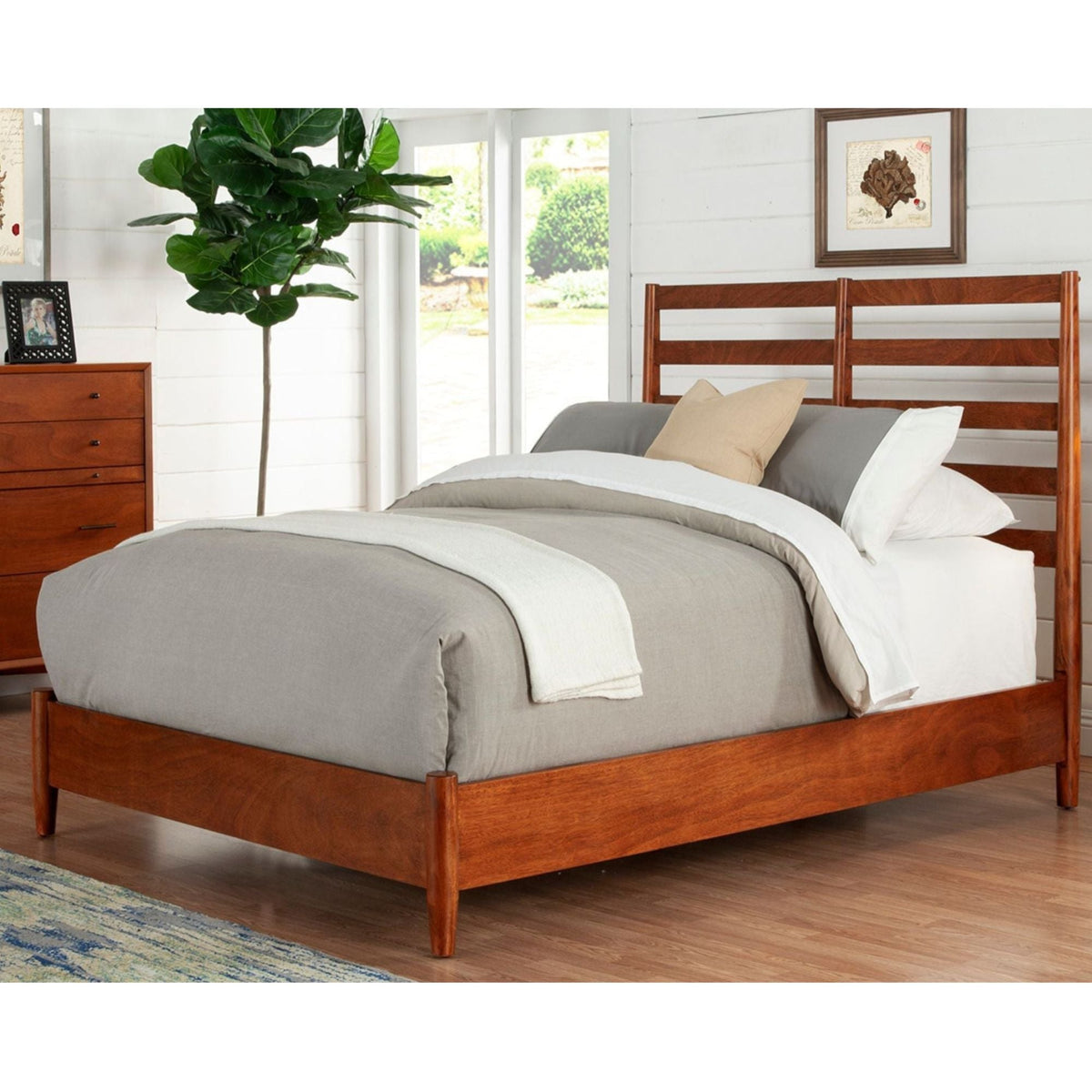 Flynn Retro Queen Bed with Slat Back Headboard - Chestnut
