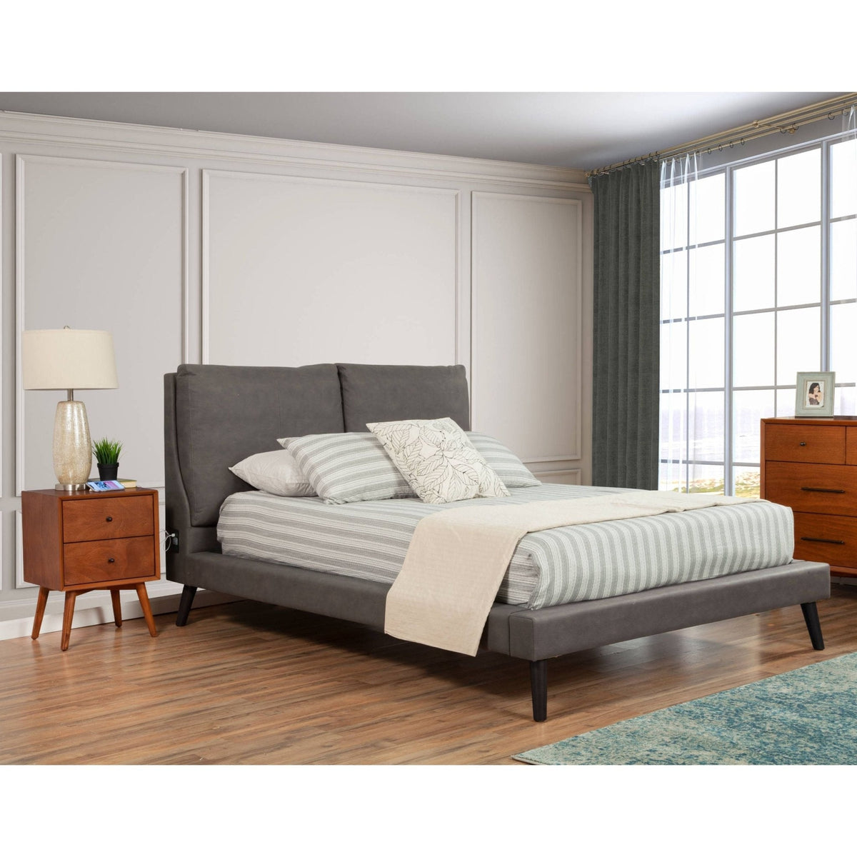 Gabriela California King Platform Bed
