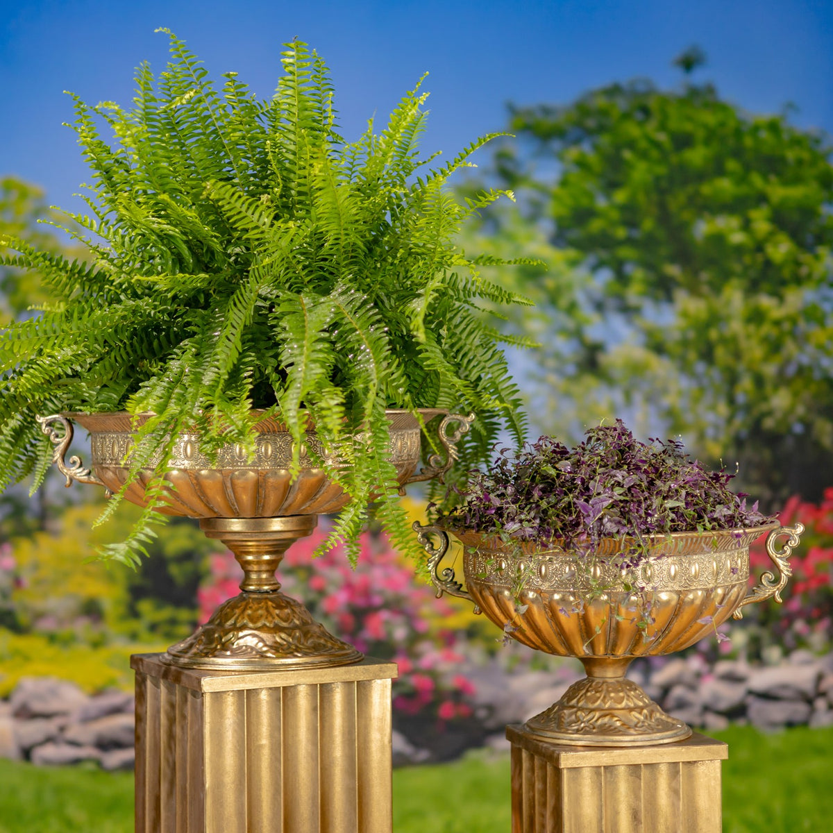 Set of 2 Assorted Metal Urn "Apollo"