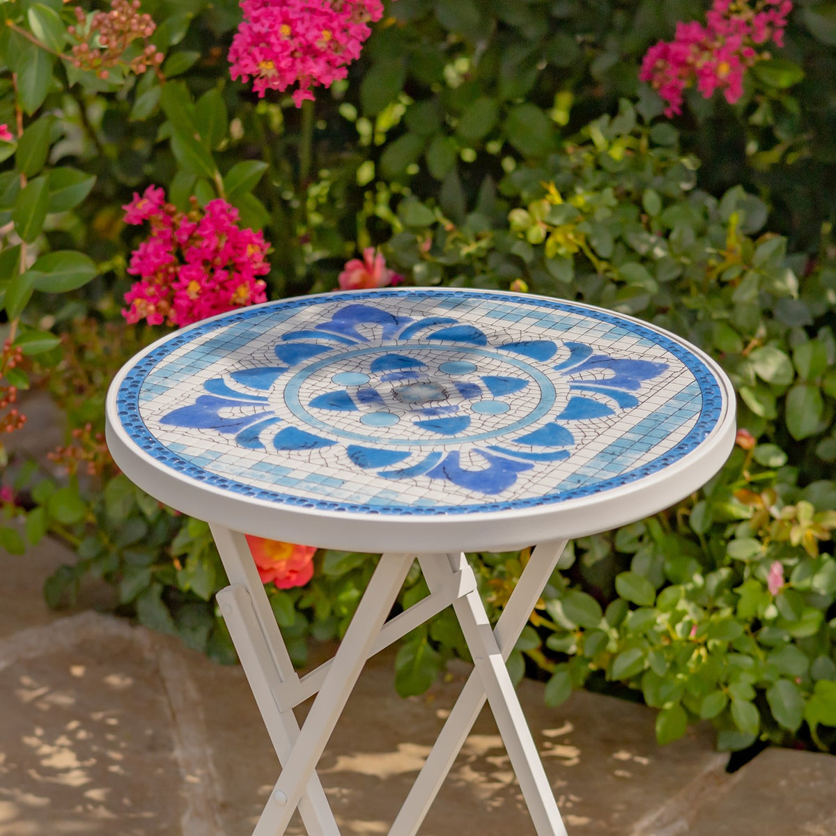 "Cape May" 23in. Tall Mosaic Folding Plant Stand - White & Blue