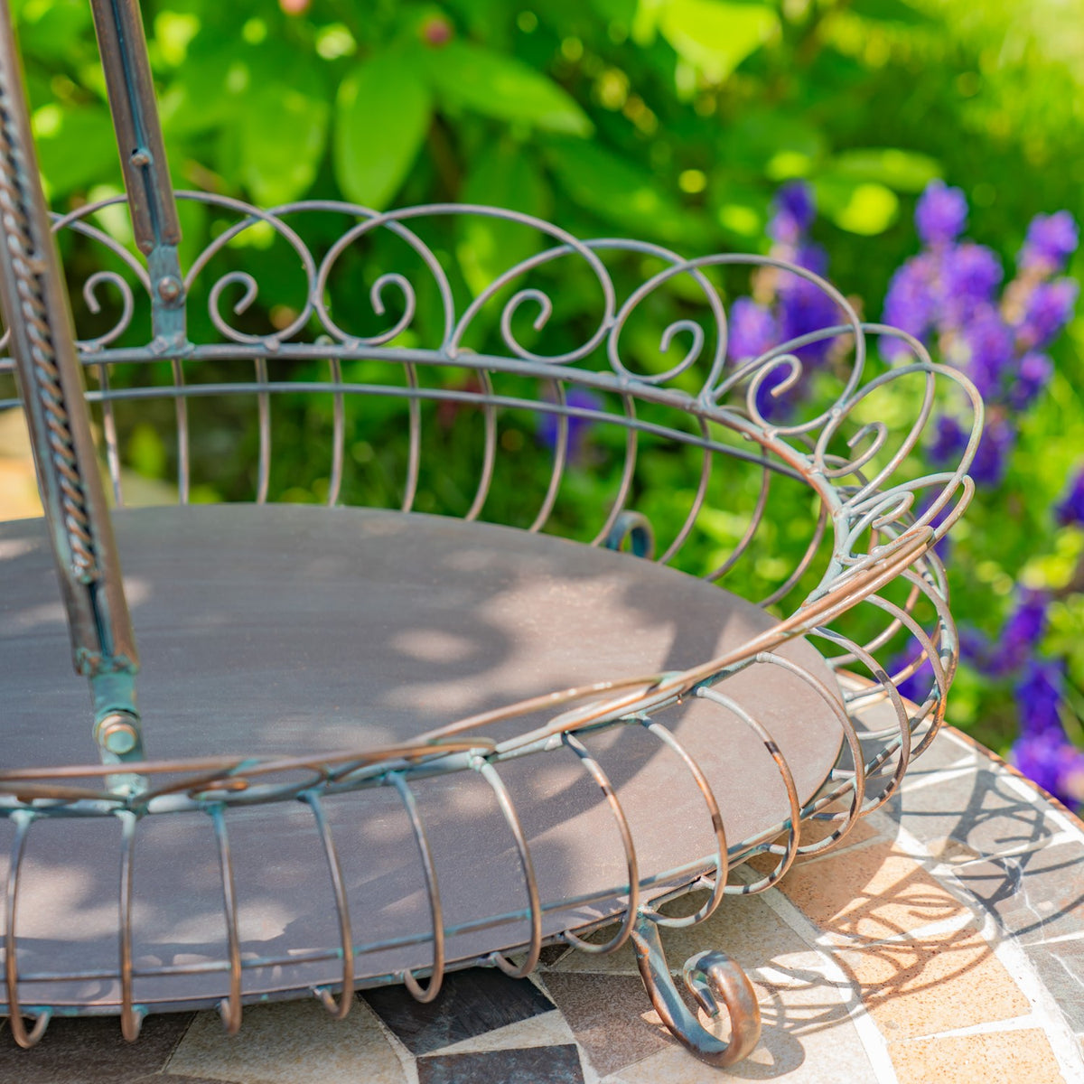 Set of 2 Freestanding Garden Baskets "Stephania"