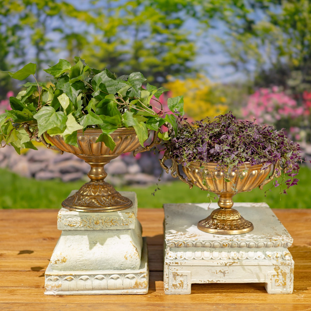 Set of 2 Assorted Frosted Gold Metal Urn "Aeneas"