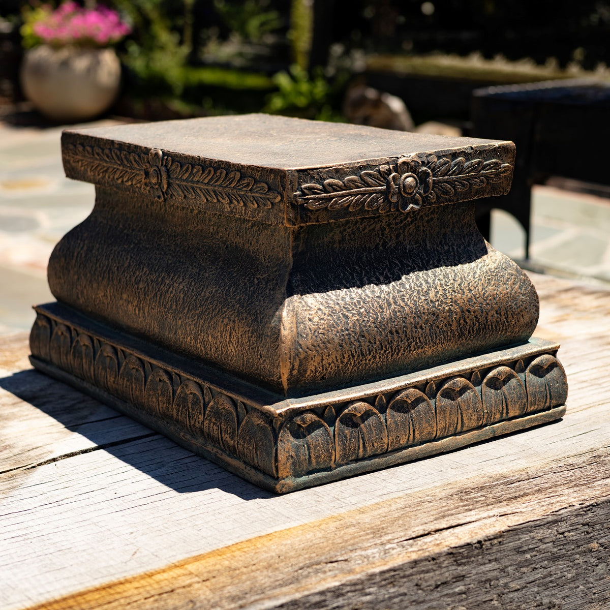 12" Magnesium Pedestal Base for 26.5"t Lions