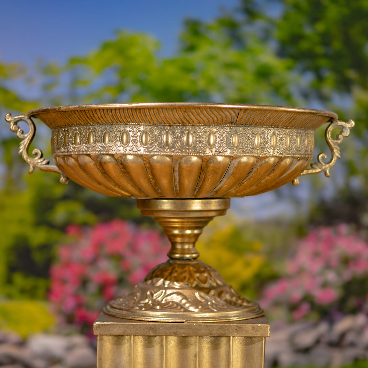 Set of 2 Assorted Metal Urn "Apollo"