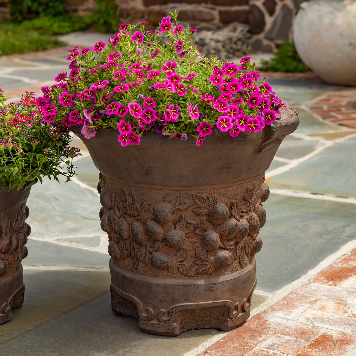 Set of 3 Assorted Magnesium Round Urn Planters