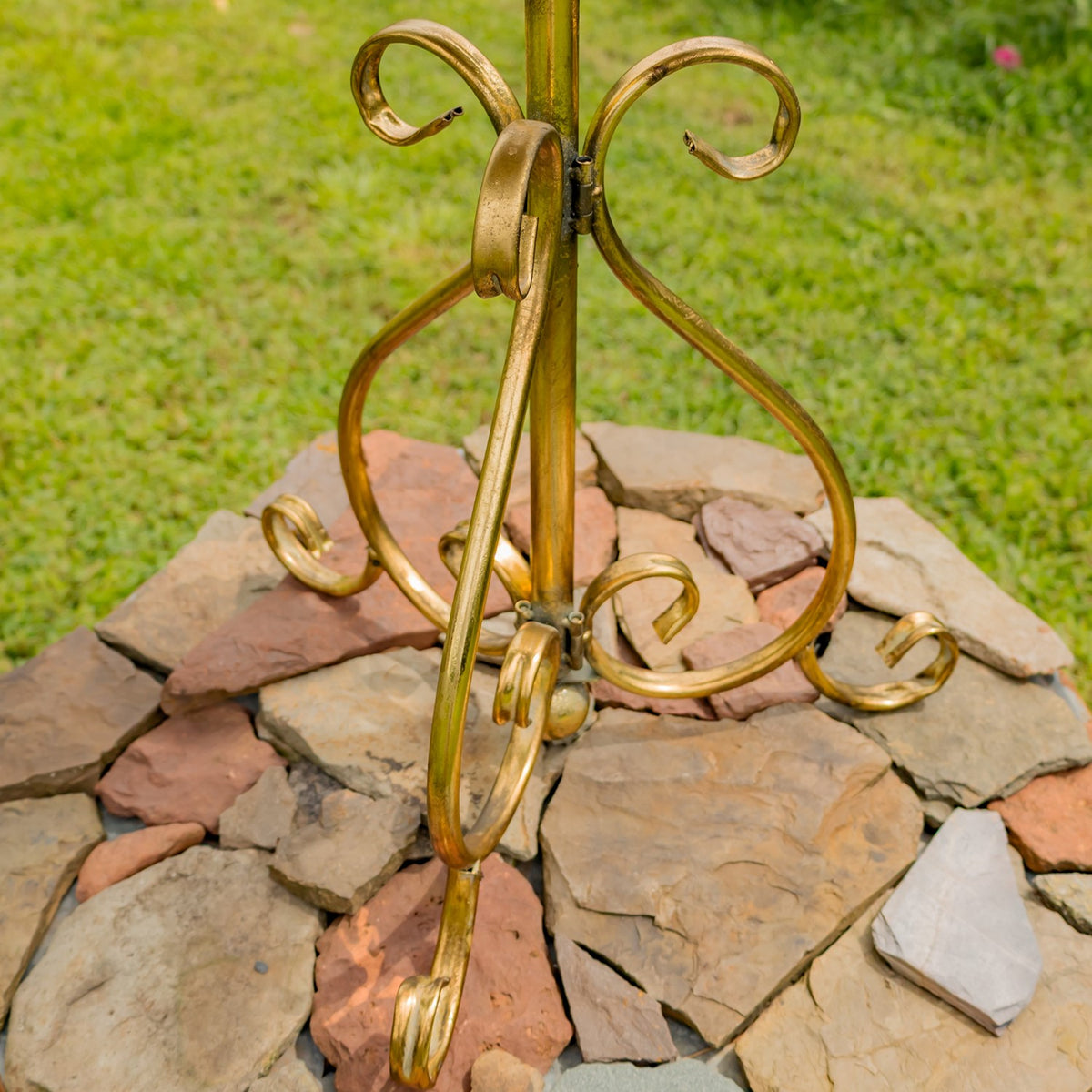 24.2" Tall Flower-Shaped Metal Birdbath-Feeder