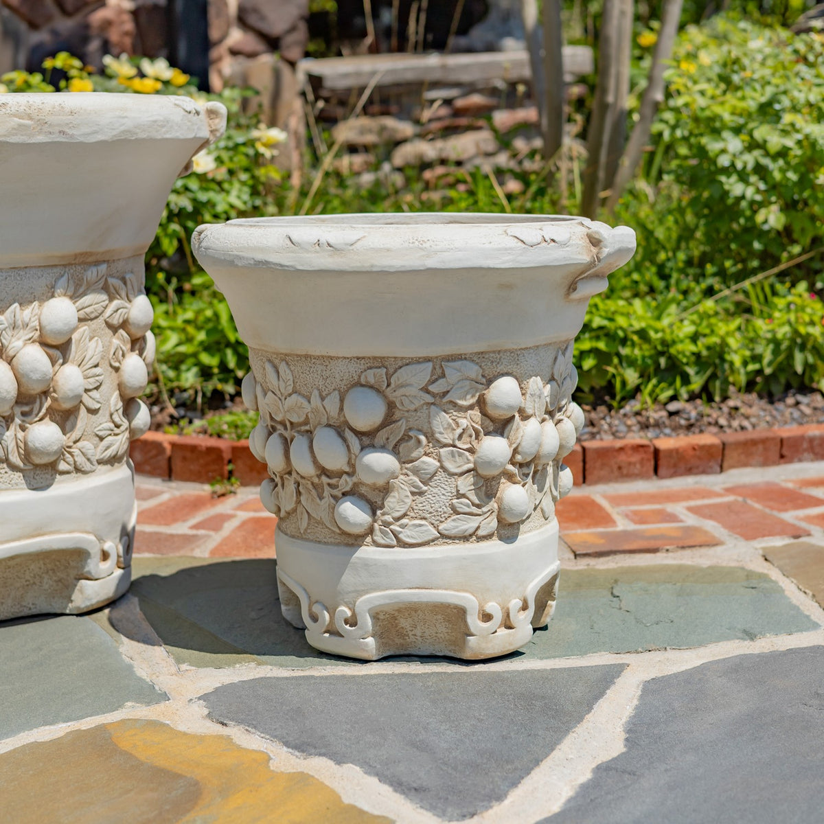 Set of 3 Assorted Magnesium Round Urn Planters