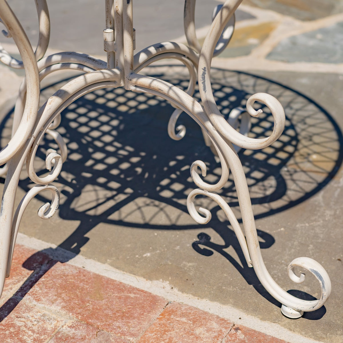 San Marino Round Mosaic Bistro Table "Turin"