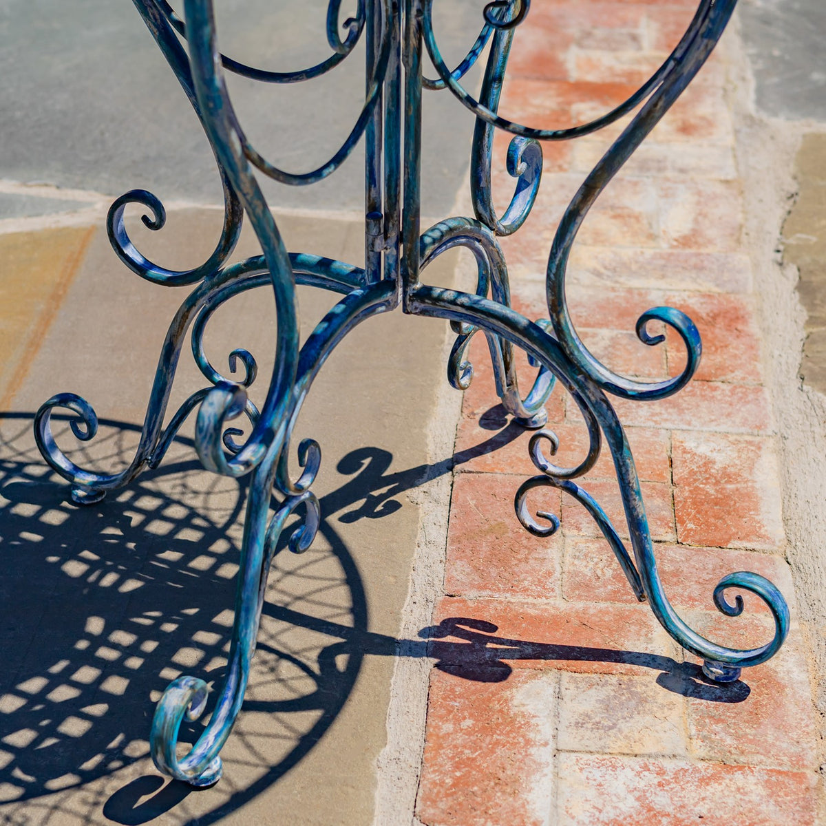 San Marino Round Mosaic Bistro Table "Sardinia"