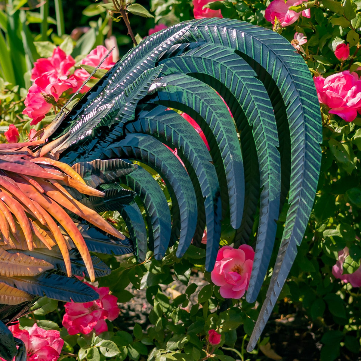 28" Tall Painted Iron Rooster Decoration "Leopold"