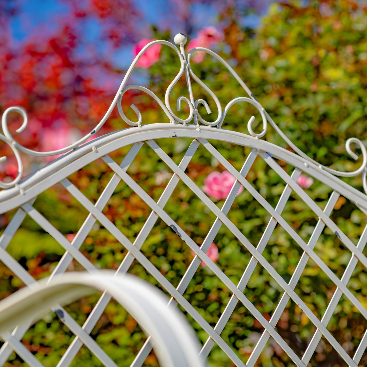 "Stephania" Victorian-Style Iron Garden Bench