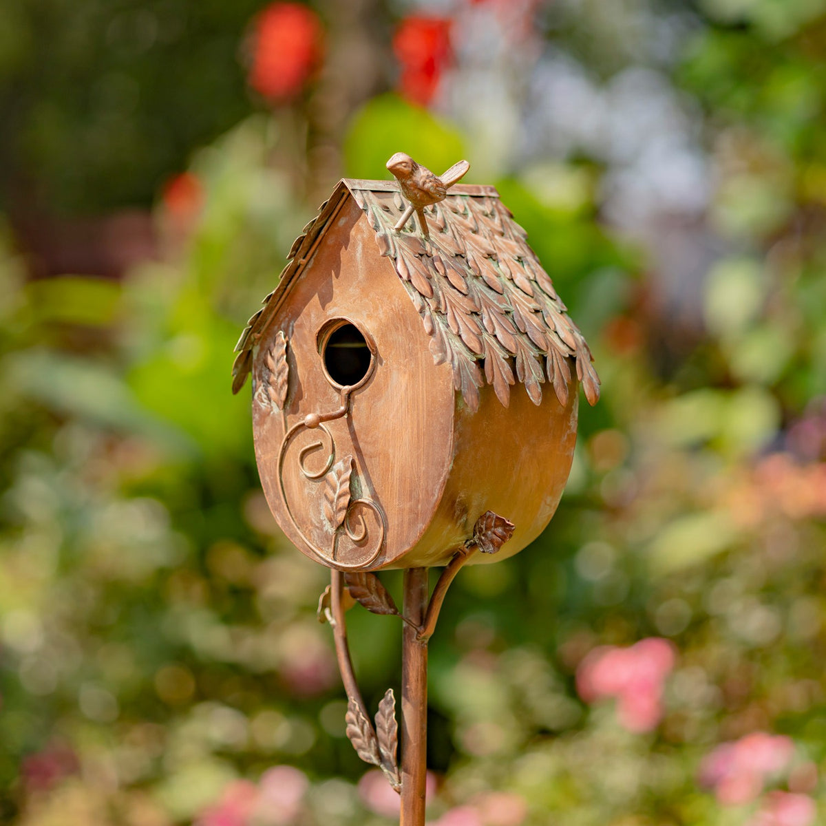 Country Style Iron Birdhouse Stake "Farm House"