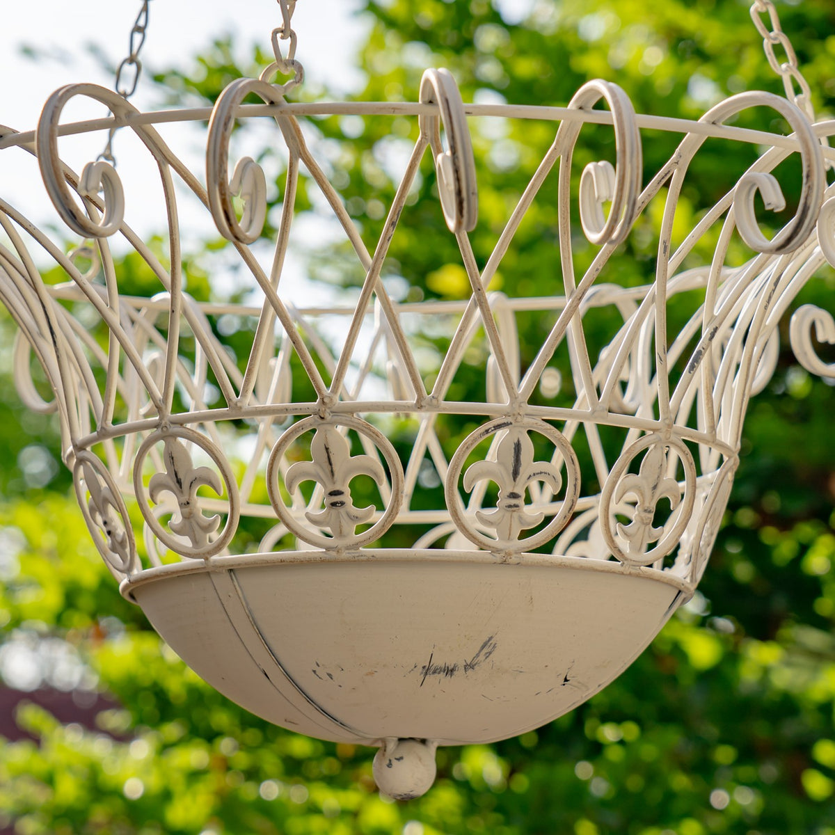 Set of 2 Metal Hanging Basket Planters "Stephania"