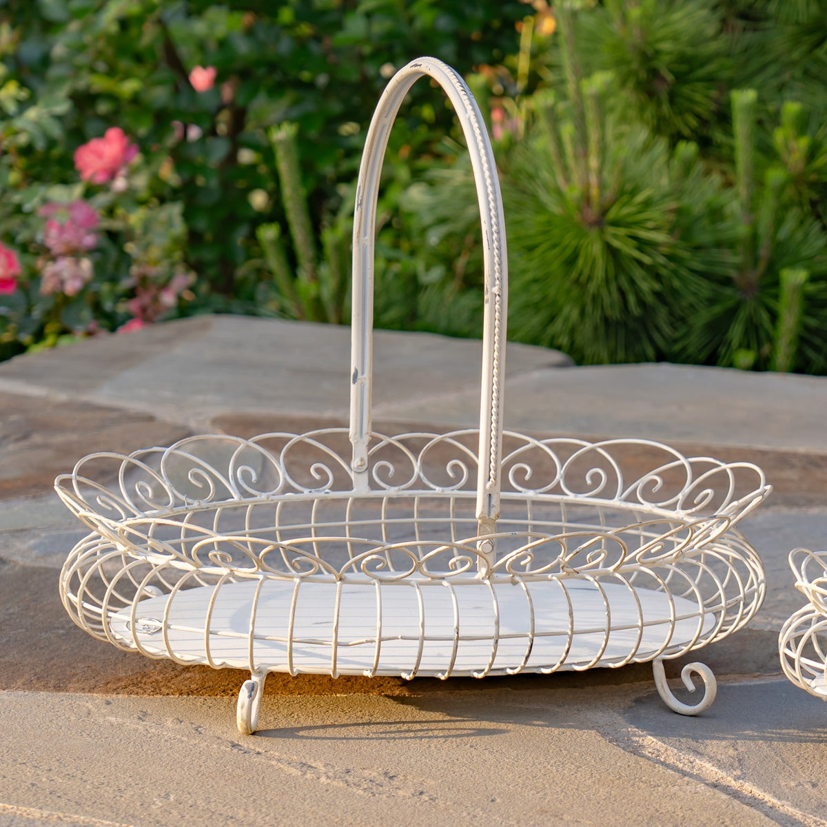 Set of 2 Freestanding Garden Baskets "Stephania"
