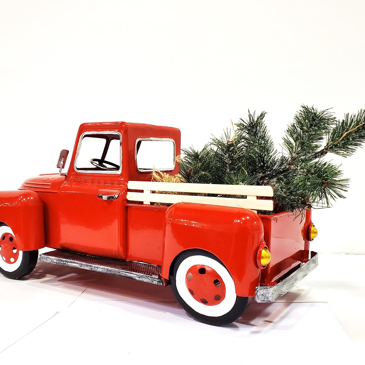 18" Red Metal Truck Decoration